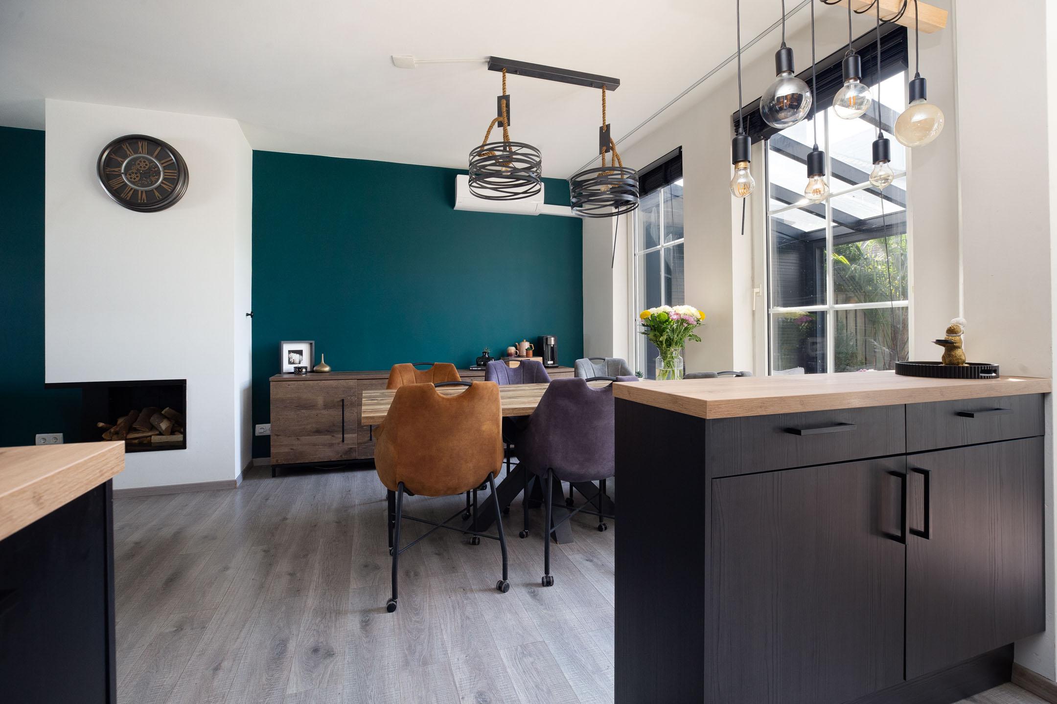 Tussenwoning te koop: Dr. Schaepmanlaan 8, Waalwijk