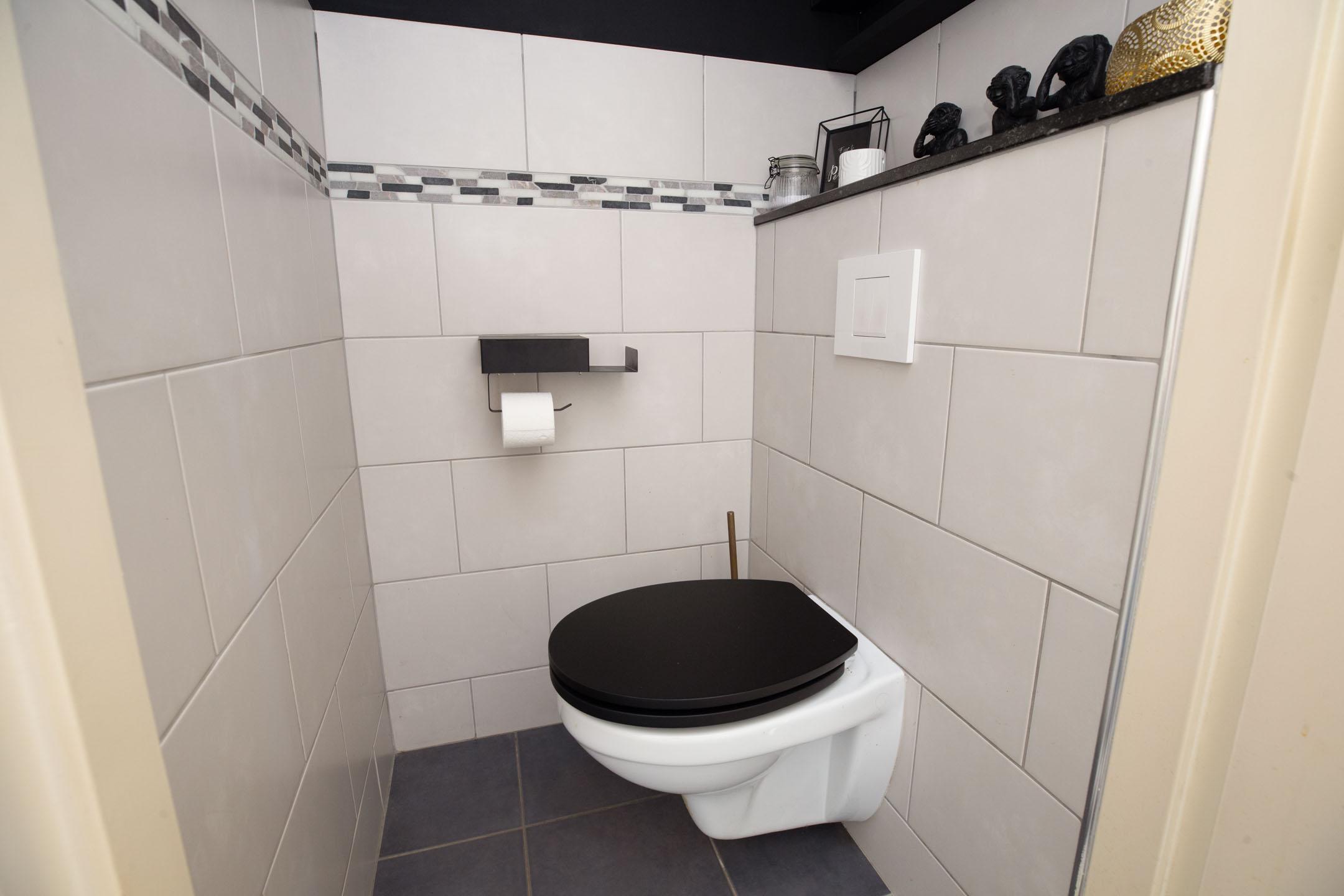Tussenwoning te koop: Dr. Schaepmanlaan 8, Waalwijk
