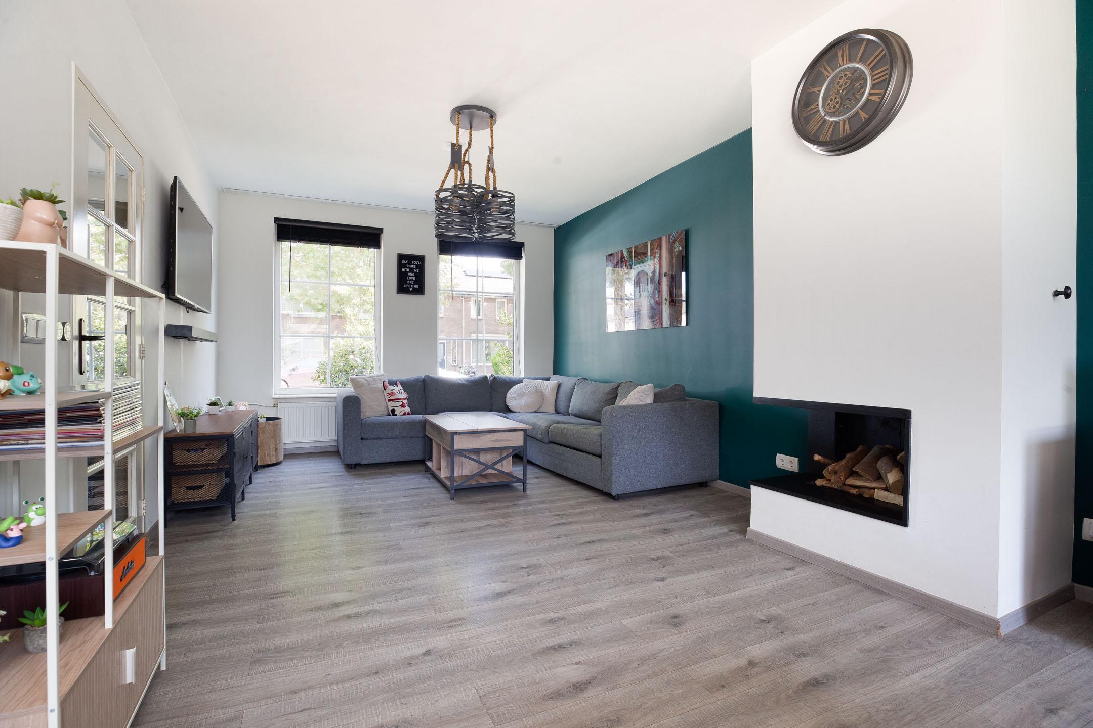 Tussenwoning te koop: Dr. Schaepmanlaan 8, Waalwijk
