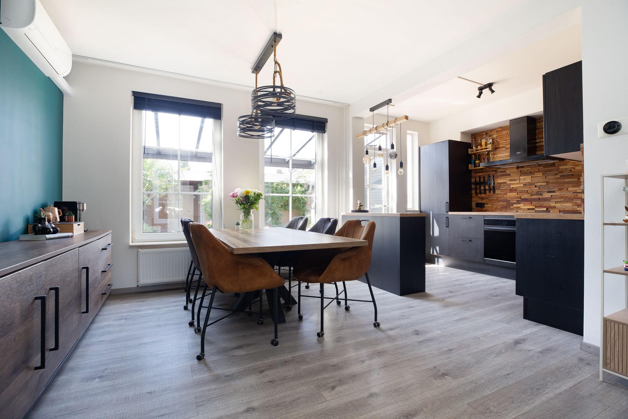 Tussenwoning te koop: Dr. Schaepmanlaan 8, Waalwijk