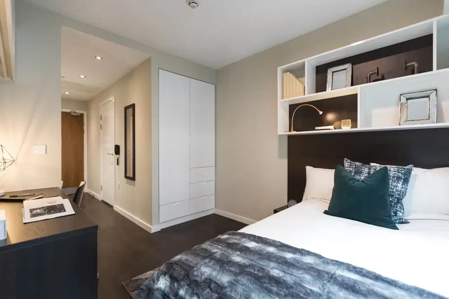 Flat Paul Street in Greater London