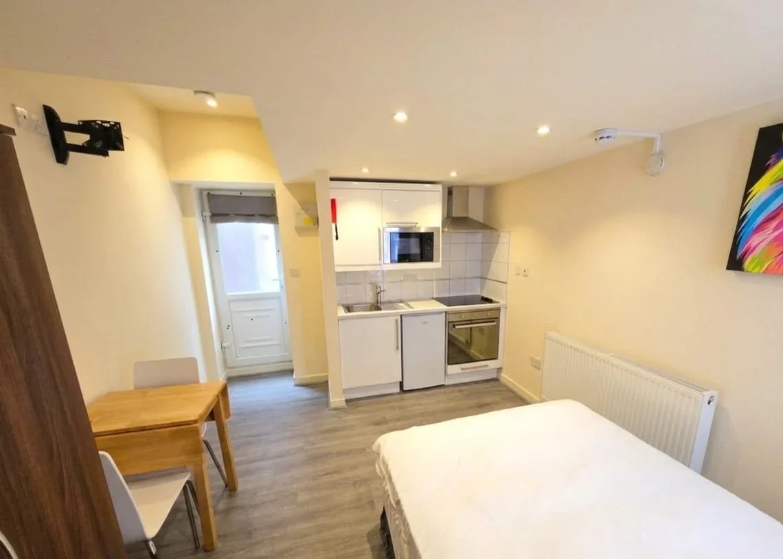 Flat Ash Grove in Greater London
