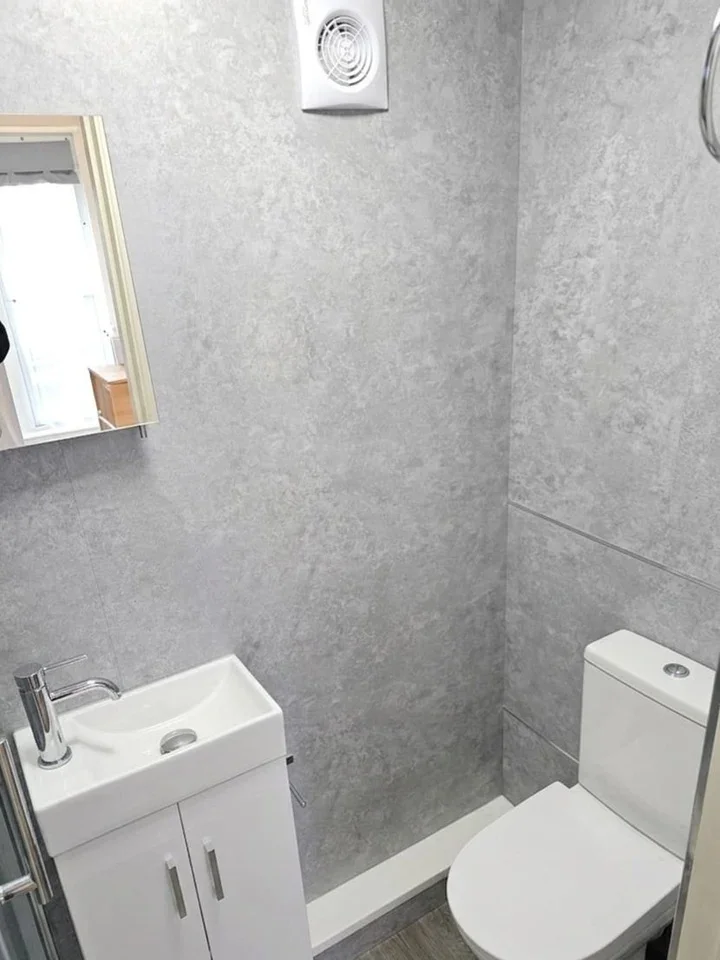Flat Ash Grove in Greater London