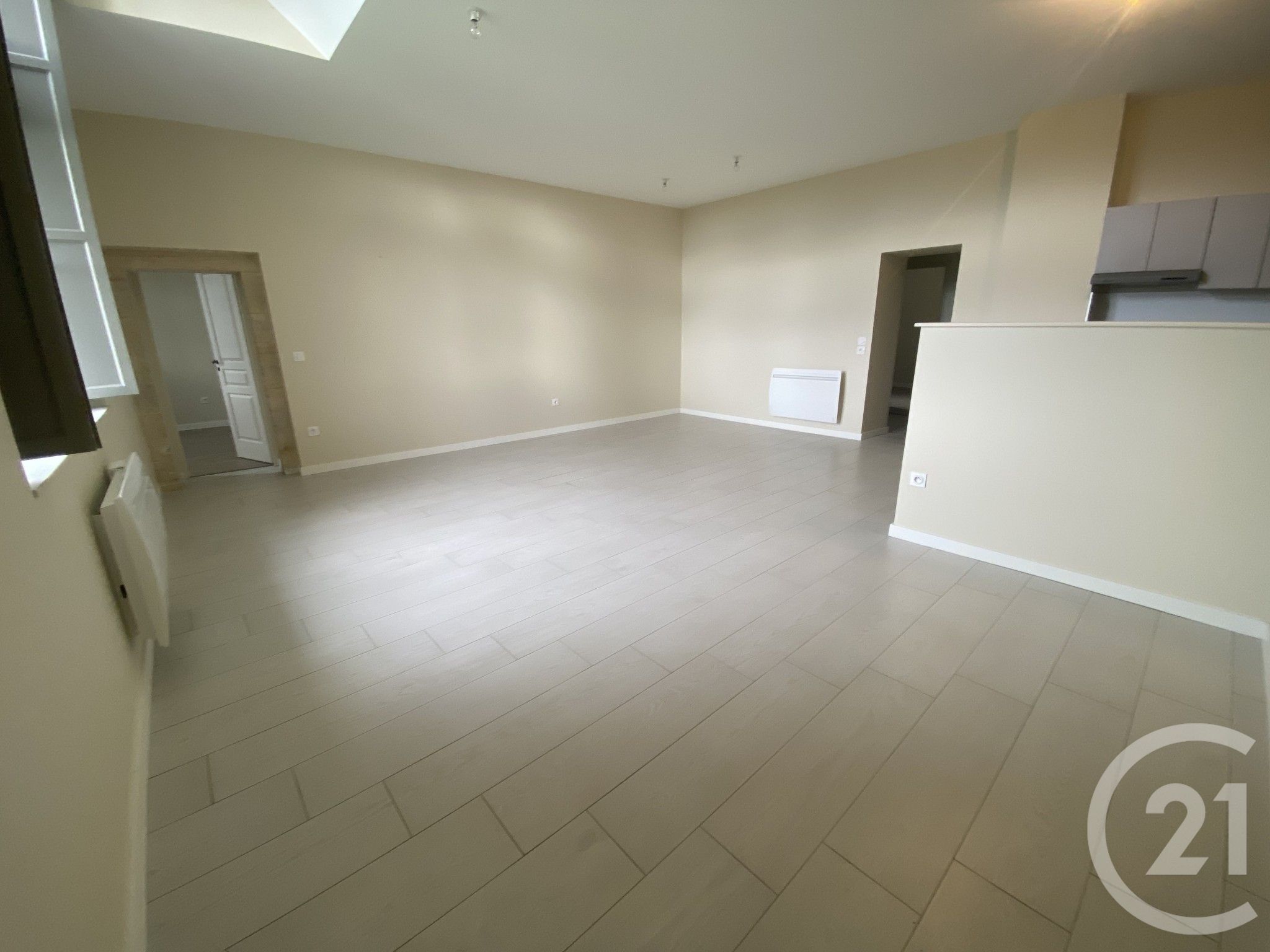 Appartement Place Paul Pépin à Viols-en-Laval
