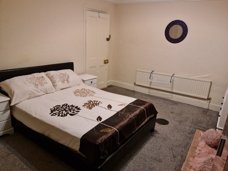 Room Maplethorpe Road in Greater London