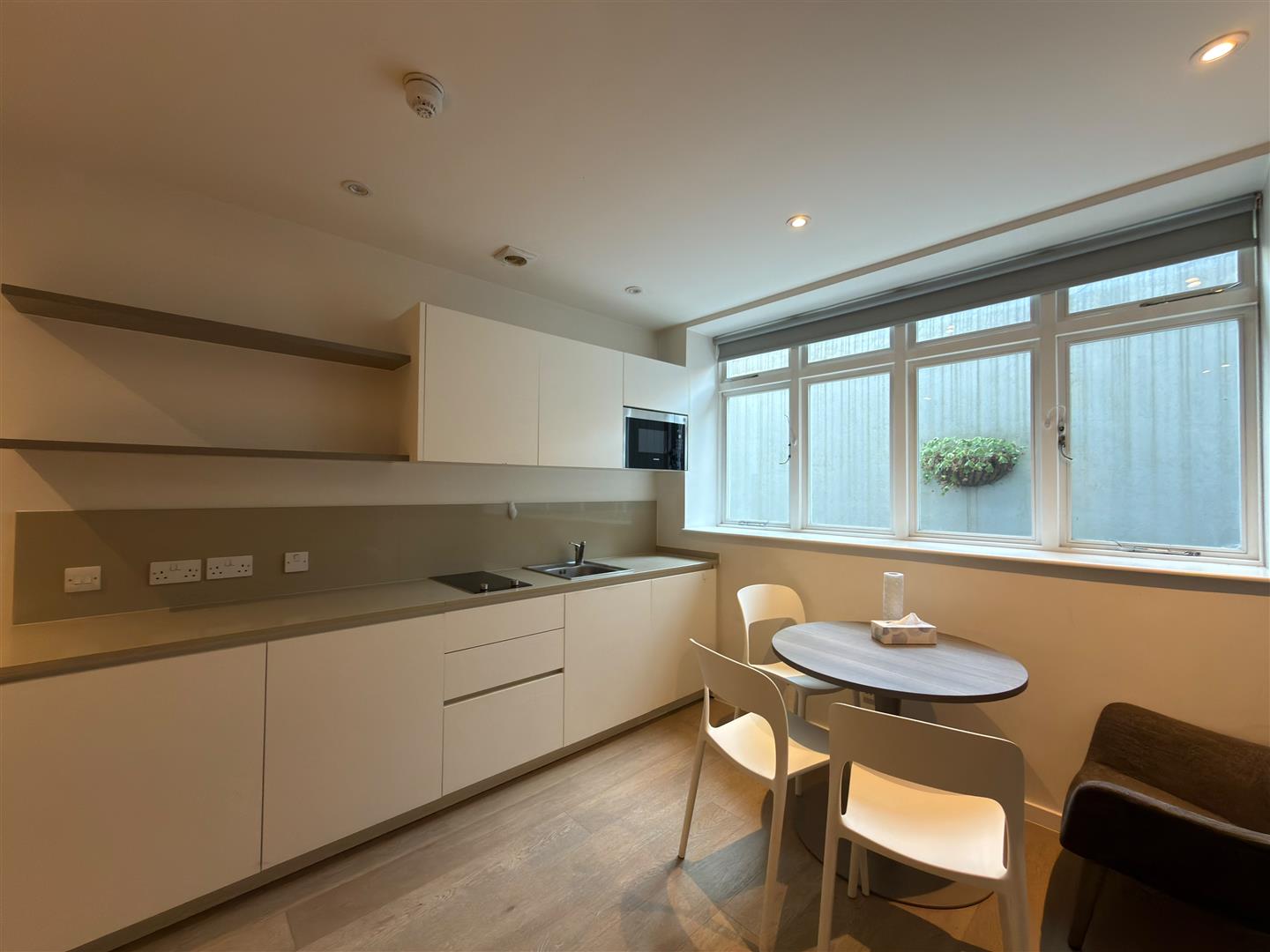 Flat Lymington Road in Greater London