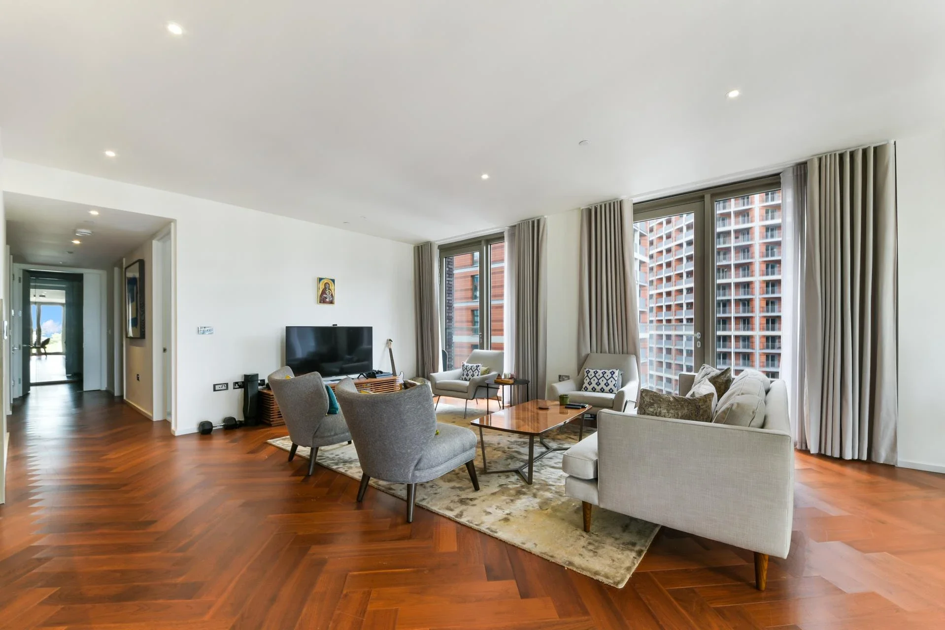 Flat New Mill Road in Greater London