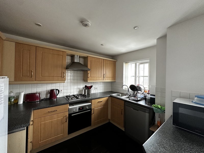 Room Lychgate Close in Stoke-on-Trent