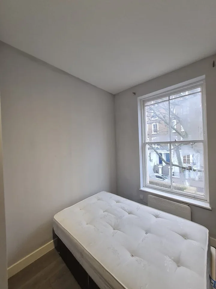 Flat Ladbroke Grove in Greater London