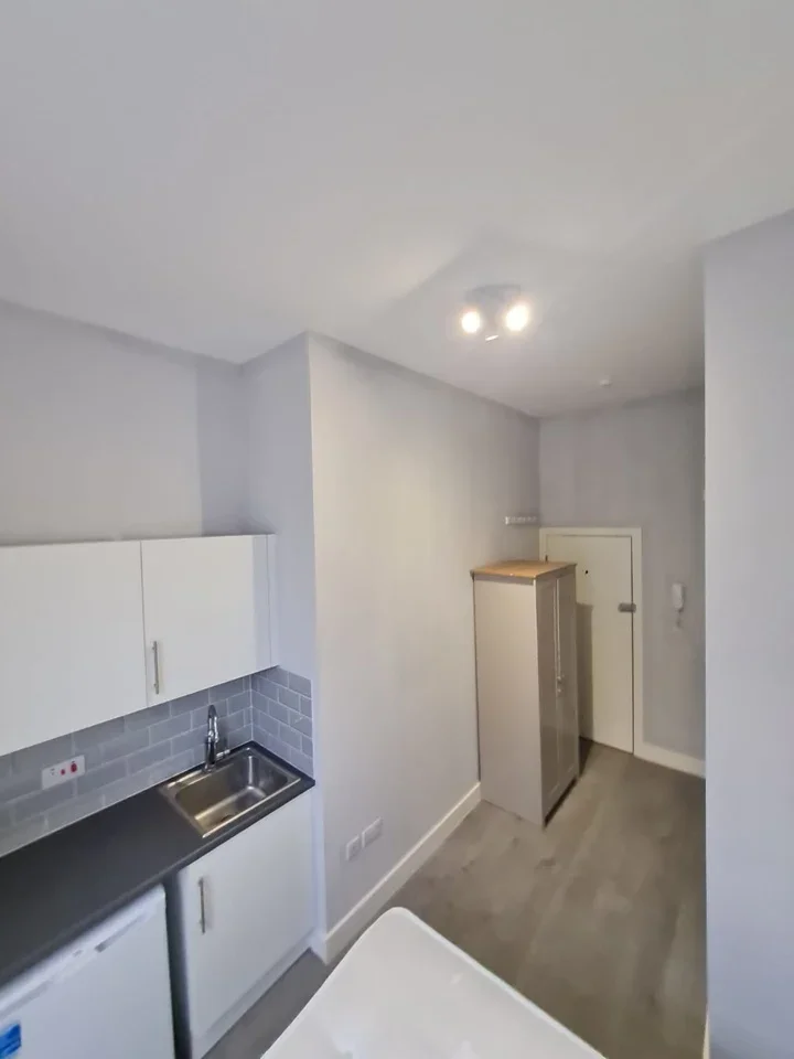 Flat Ladbroke Grove in Greater London