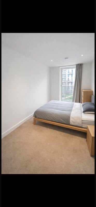 Room Mirabelle Gardens in Greater London