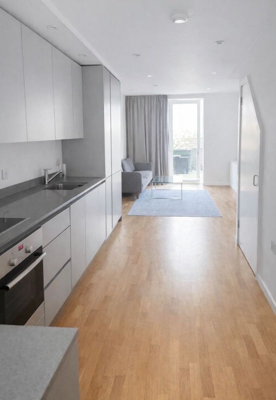 Room Mirabelle Gardens in Greater London