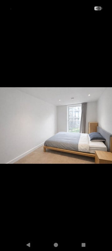 Room Mirabelle Gardens in Greater London