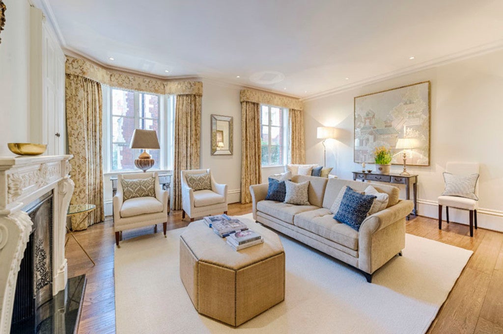 Flat Fulham Road in Greater London