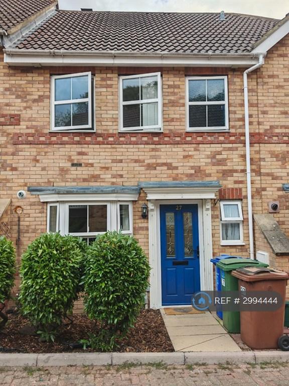 House Maunder Close in Grays