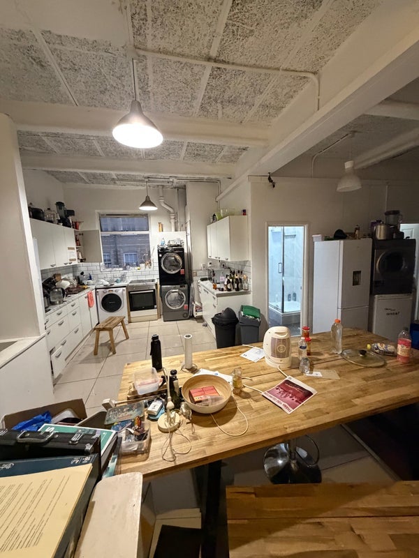 Room Roscoe Street in Greater London