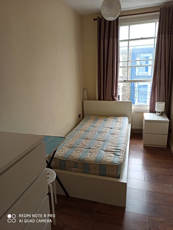 Room Pratt Street in Greater London