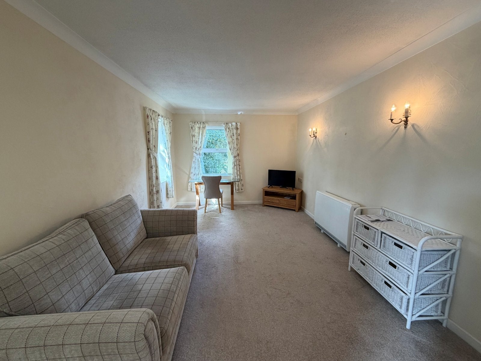 Flat Deighton Road in Leeds