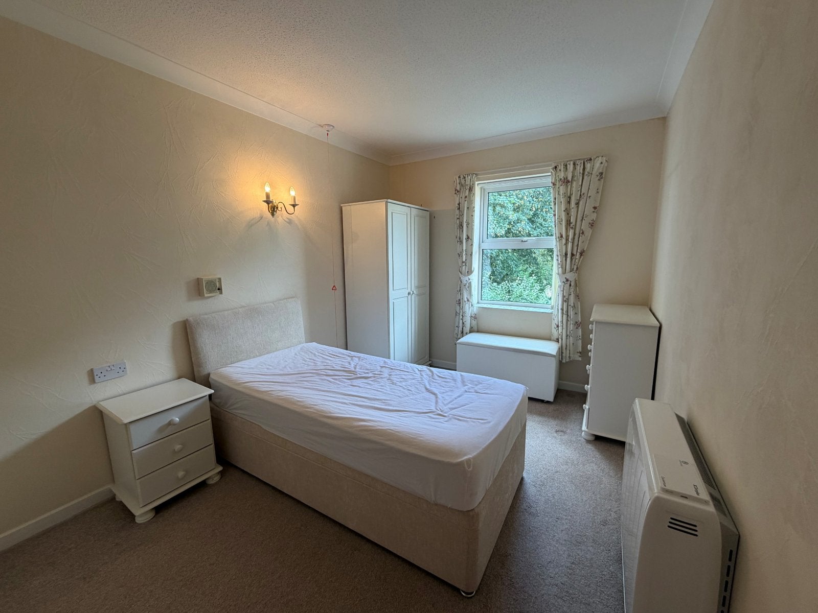Flat Deighton Road in Leeds