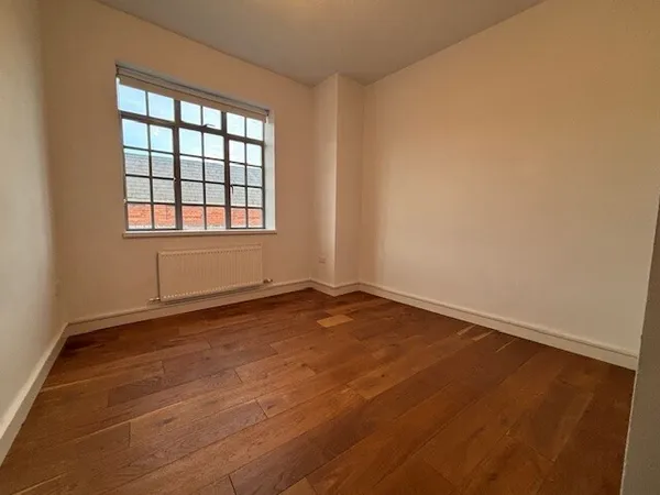Flat East Street in Tonbridge and Malling