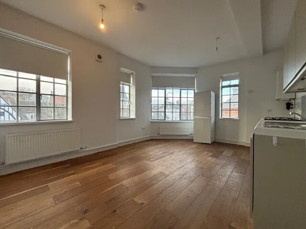 Flat East Street in Tonbridge and Malling