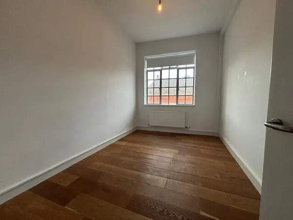 Flat East Street in Tonbridge and Malling
