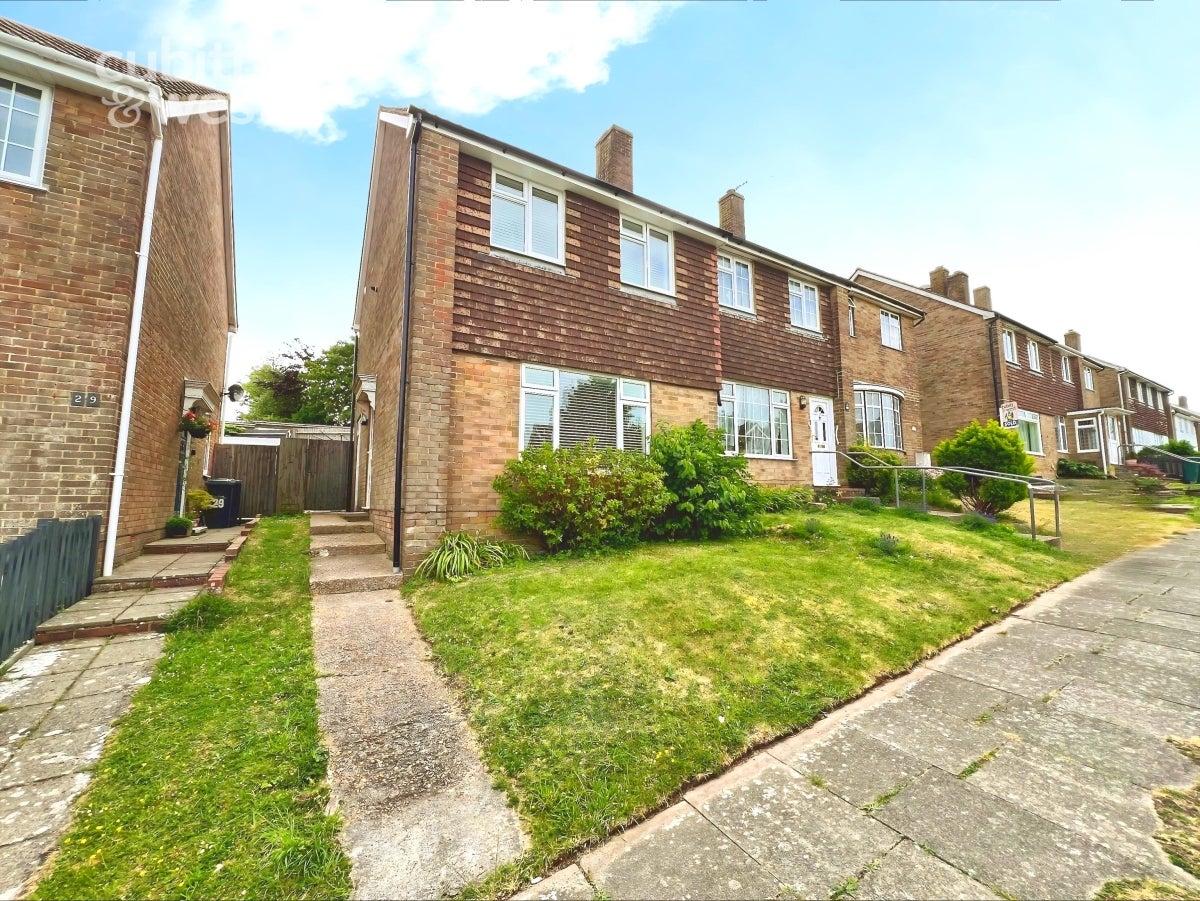 House Davidson Road in Greater London