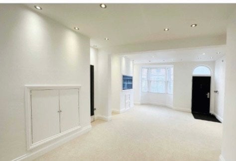 Room Haven Street in Salford