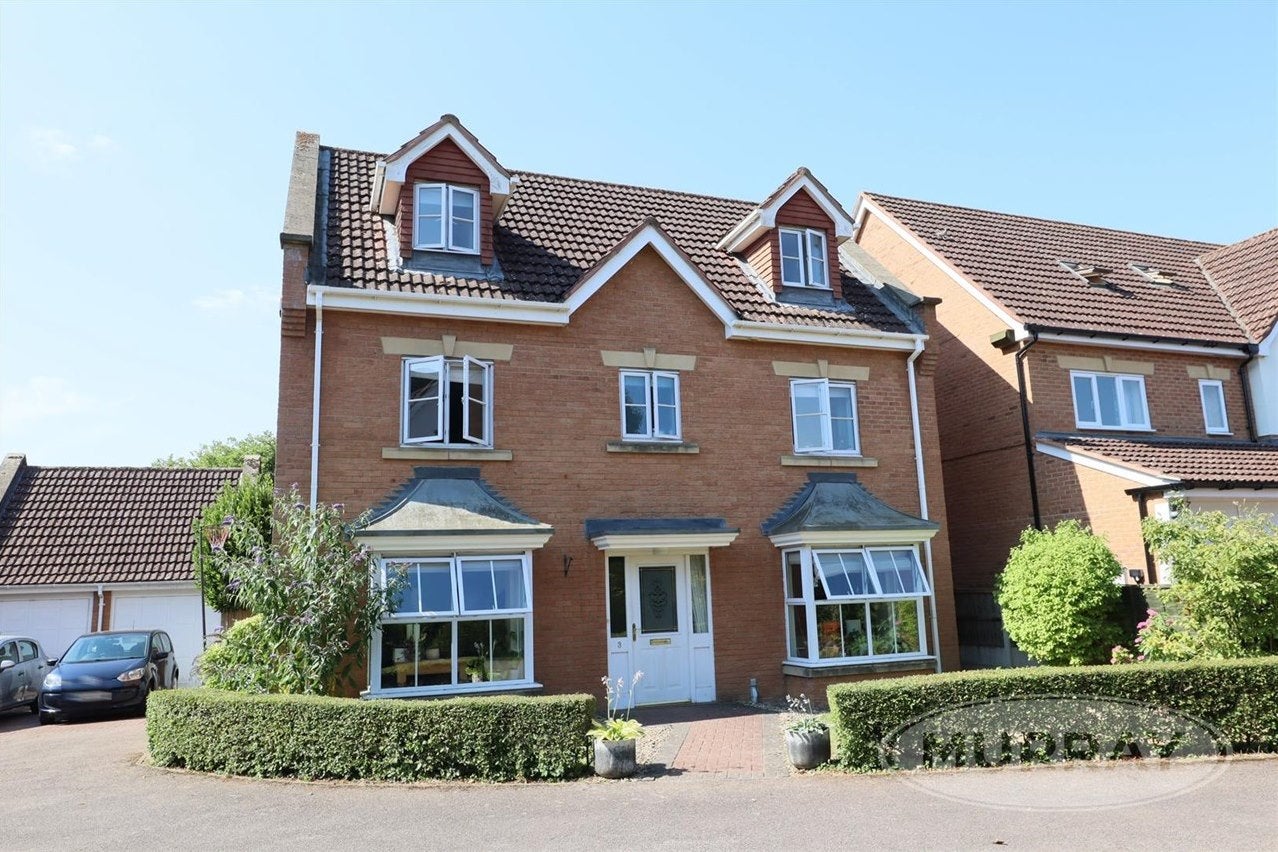 House Barmstedt Close in Oakham
