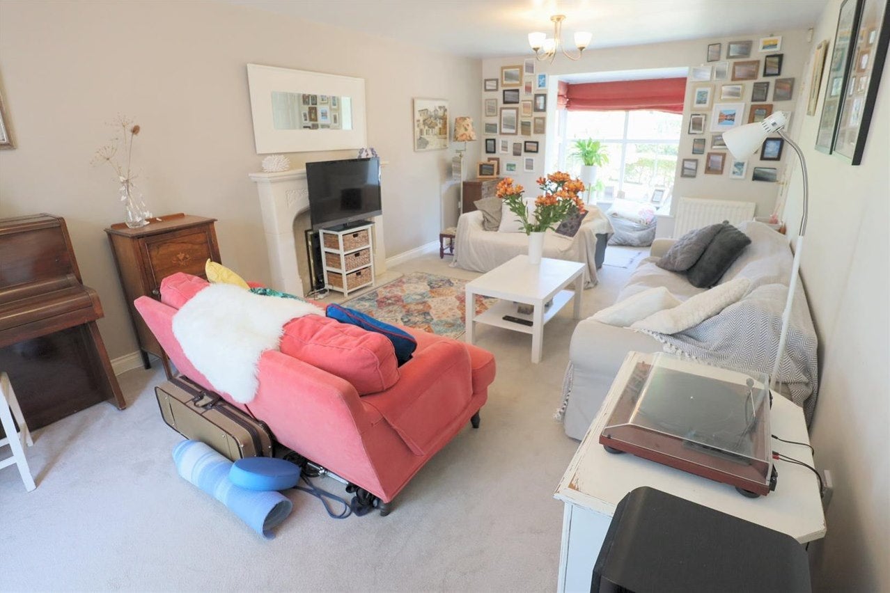 House Barmstedt Close in Oakham