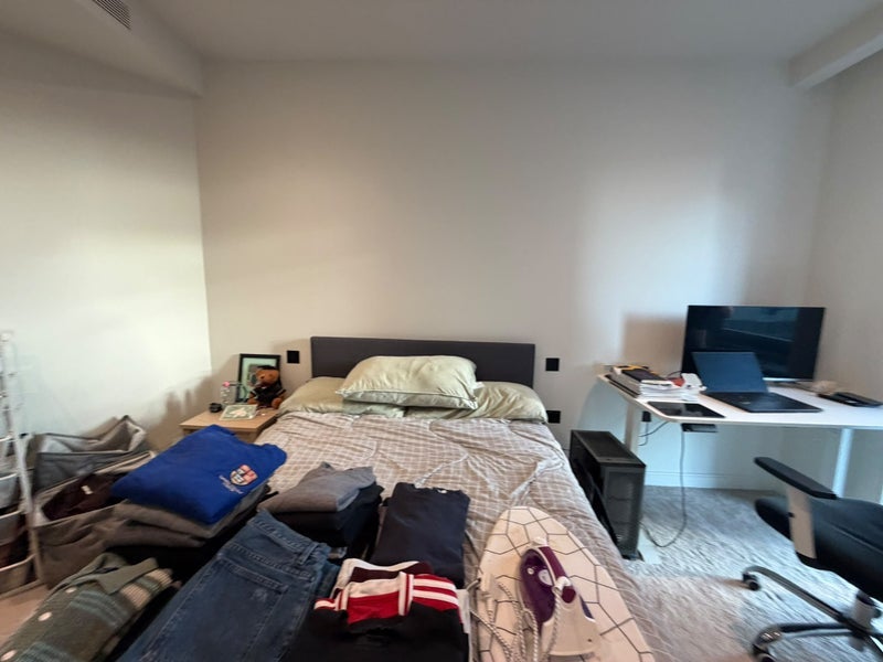 Room Marsh Wall in Greater London