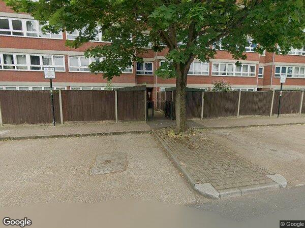 Flat Shuttleworth Road in Greater London