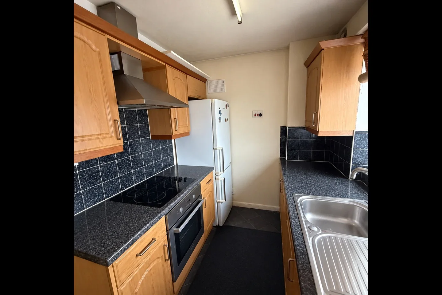 Flat Grampian Close in Greater London