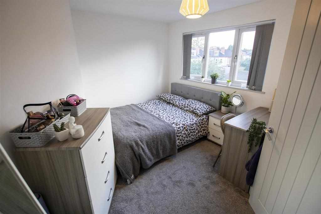 Flat Tiverton Road in Birmingham