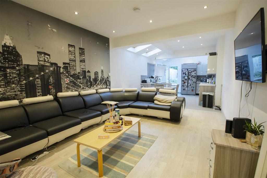 Flat Tiverton Road in Birmingham