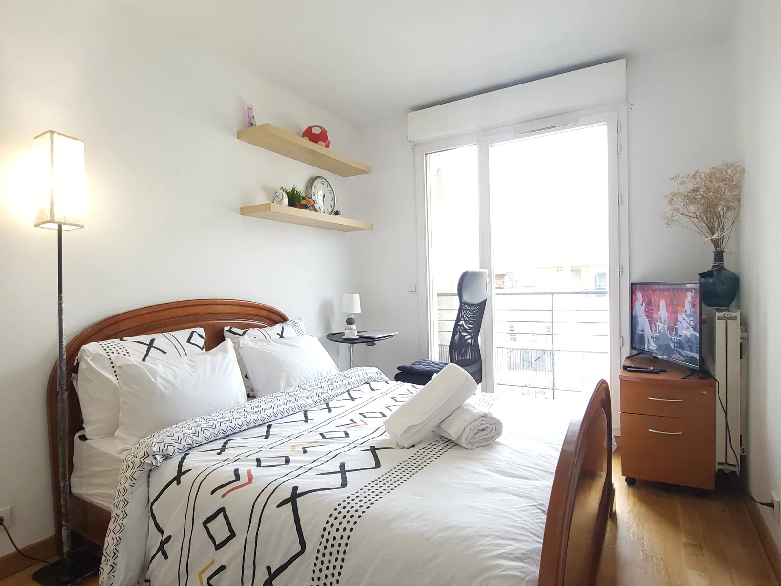 Chambre Rue Donatello à Courbevoie