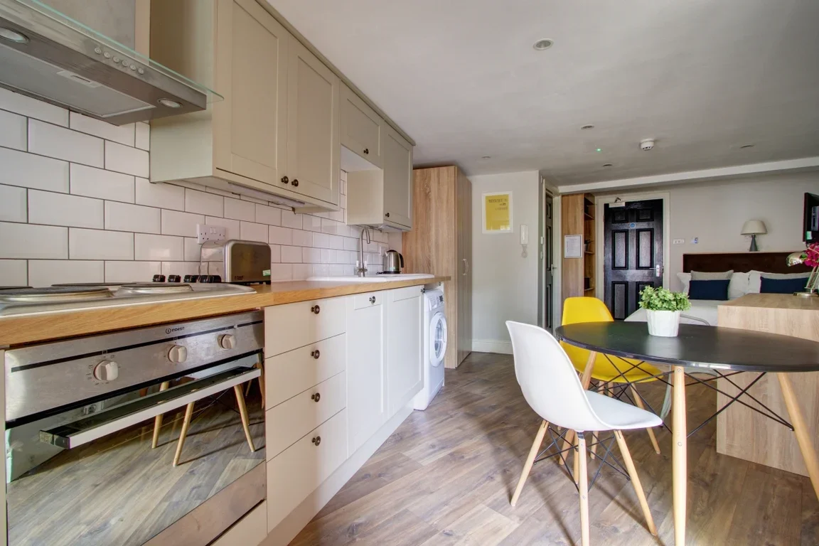 Flat Charleston House in Nottingham