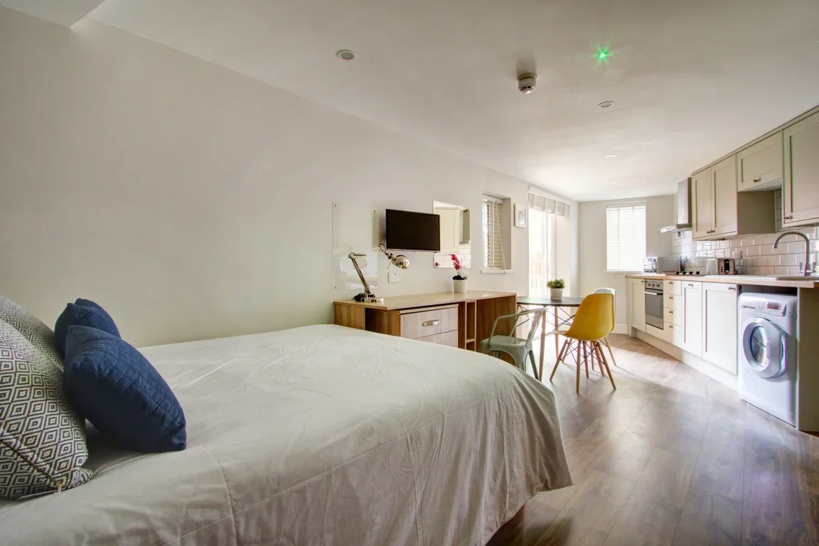 Flat Charleston House in Nottingham
