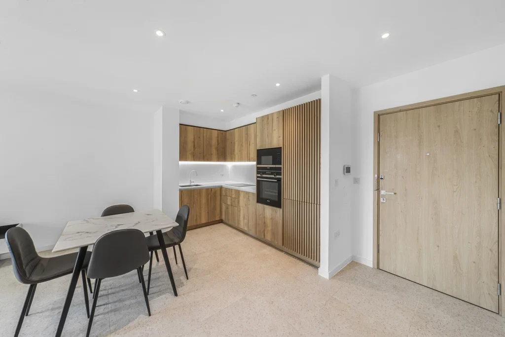Flat Sidney Street in Greater London