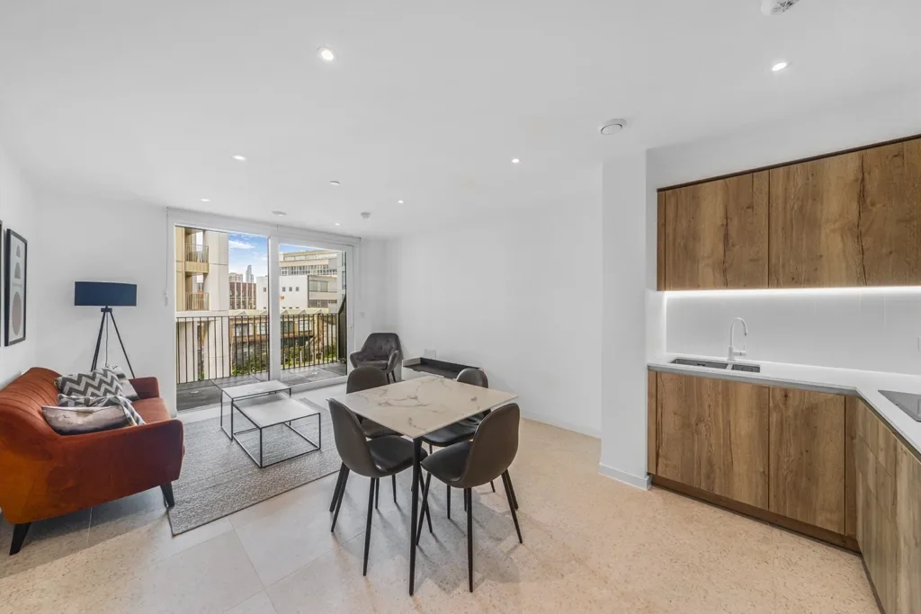 Flat Sidney Street in Greater London