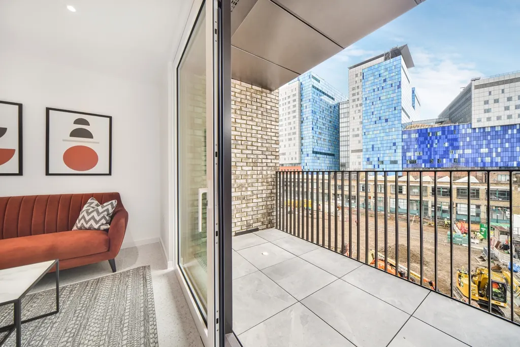Flat Sidney Street in Greater London