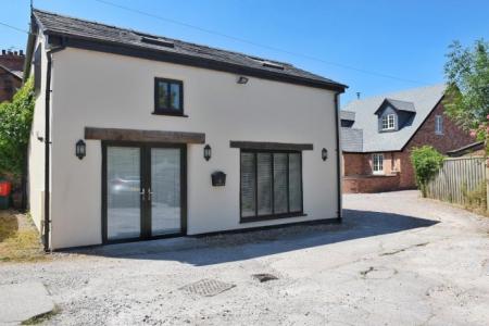 Flat London Road in Northwich