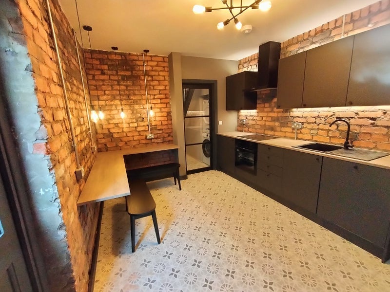 Room Summerfield Avenue in Cardiff