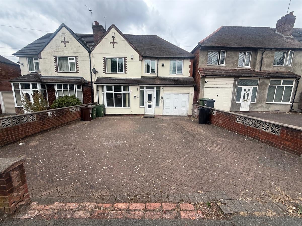 House Delves Road in Walsall