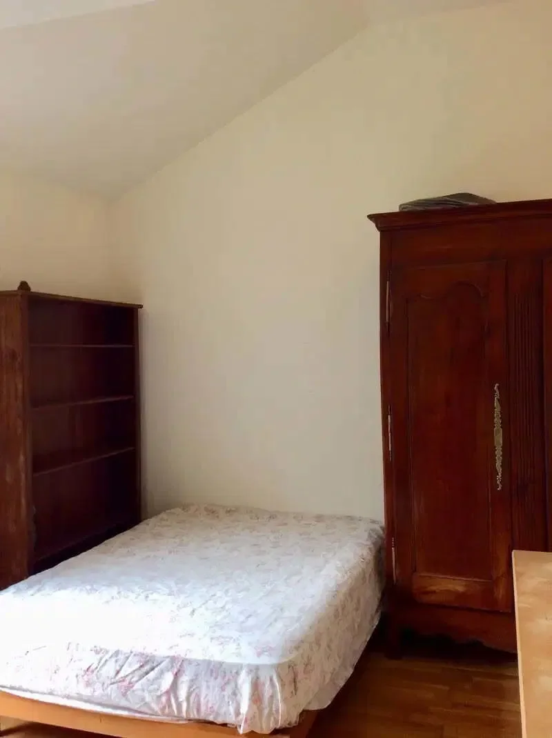 Room Route du Pré Vert in Le Chesnay-Rocquencourt