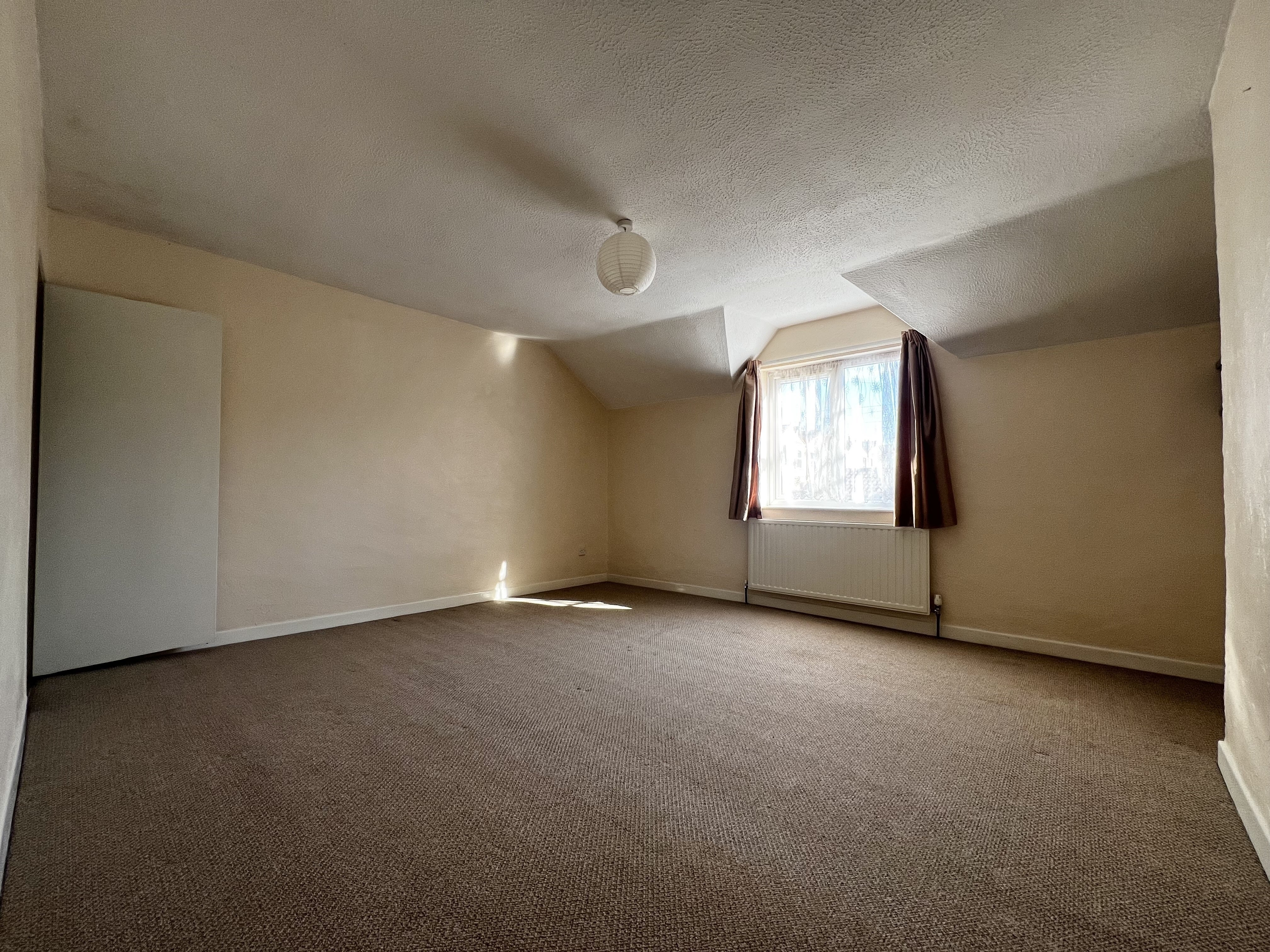 Flat Greenbank Road in Bristol