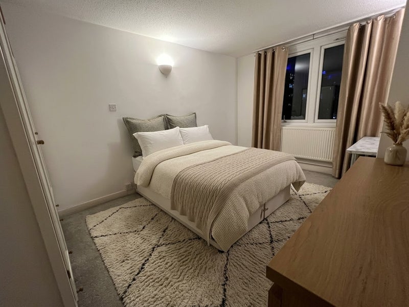 Room Burcham Street in Greater London
