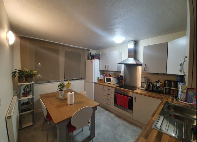 Room Burcham Street in Greater London