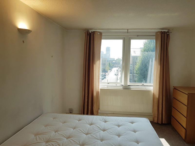 Room Burcham Street in Greater London