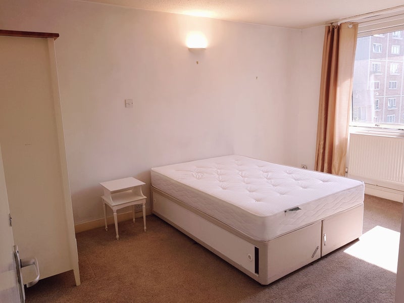 Room Burcham Street in Greater London
